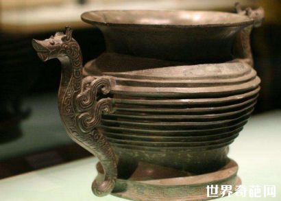 3.在上海博物馆欣赏展品