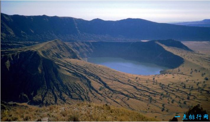 苏丹德鲁巴火山口湖