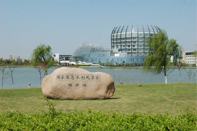 东华大学