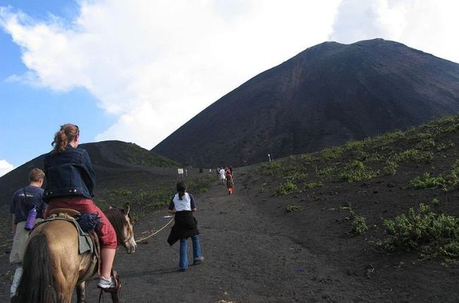 帕卡亚火山