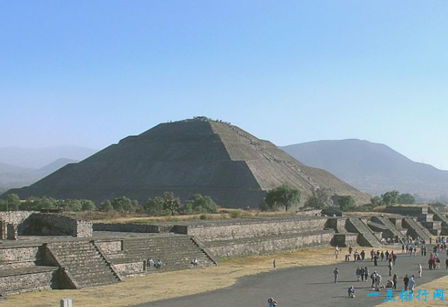 太阳金字塔(特奥蒂瓦坎)