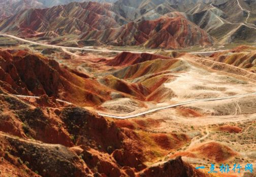 张掖丹霞彩虹山，中国