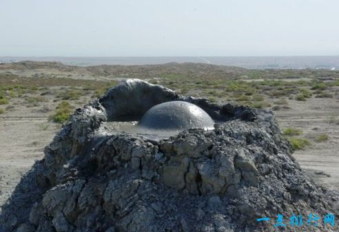 阿塞拜疆的泥火山 