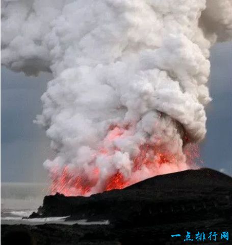 安托法拉火山，阿根廷(大约高度:21,161英尺)