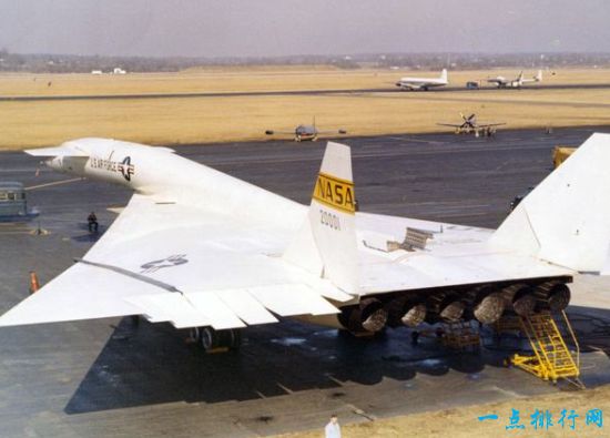 XB-70轰炸机