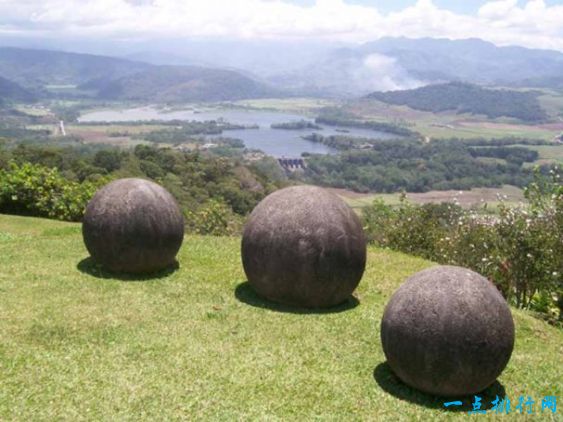 哥斯达黎加岩石球