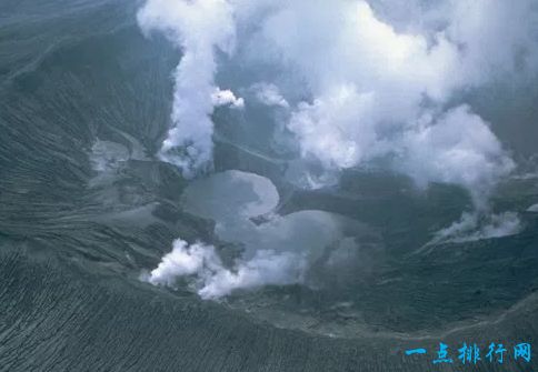 厄·奇冲火山爆发 