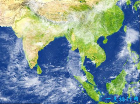 孟加拉湾海水温度大约为25到27℃